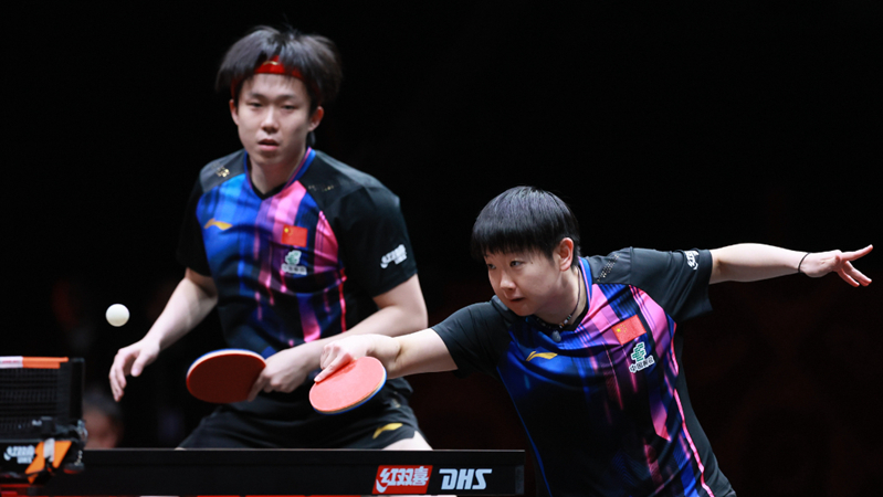 邮报：特朗普送C罗一把白宫金钥匙，该礼物专为特别宾客准备（邮报：特朗普向C罗赠送白宫金钥匙，此礼仅供特别来宾）