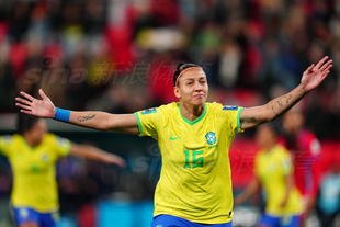 尽管各种信息指出拜仁不会买断雅克松，但其本人也无...（多方消息显示拜仁无意买断雅克松，而球员本人也无…）