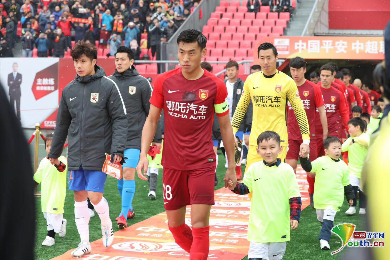 U17世界杯：奥地利2-0九人意大利晋级决赛，莫泽双响（U17世界杯：奥地利2-0力克9人意大利挺进决赛，莫泽梅开二度）