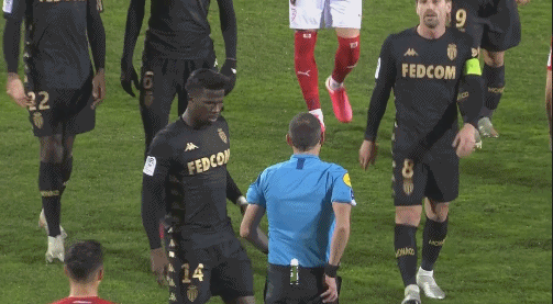 德媒：巴萨在关注莱比锡19岁新星韦德拉奥果，已派出球探考察（德媒称巴萨盯上莱比锡19岁新秀韦德拉奥果，已派球探考察）