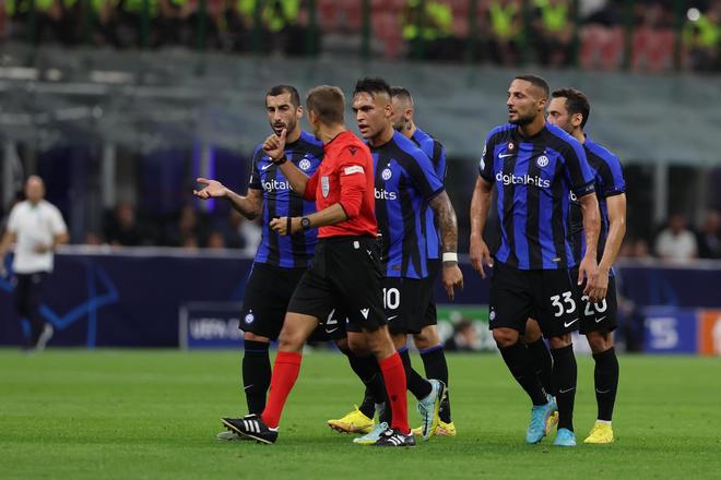 挪威后卫赖尔森独特豹纹发型引热议，疑致敬NBA名宿罗德曼（挪威后卫赖尔森豹纹新发型引热议，或致敬NBA传奇罗德曼）